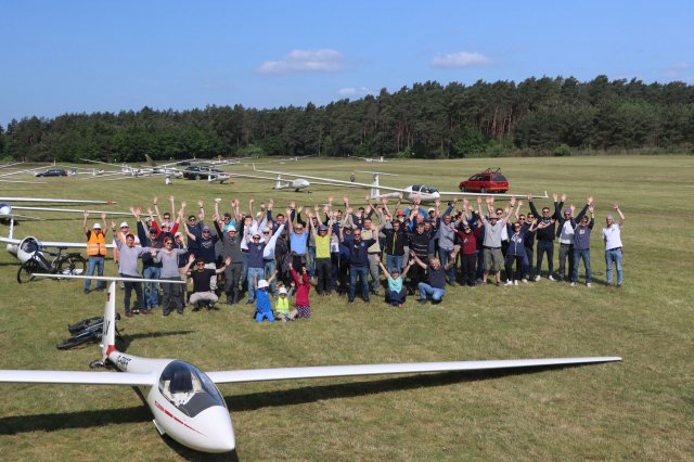 2023_05_29 Teilnehmer Flugzeug